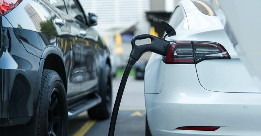 הוצאות אפסיות על דלק מהפכת הרכבים החשמליים!